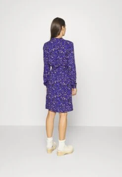 Anna Field Robe Chemise - Blue/Pink/Multi-Coloured 7 Anna Field Robe Chemise - Blue/Pink/Multi-Coloured -Anna Field Soldes Boutique 044646f7bf1b444ca35fdf37edbded91