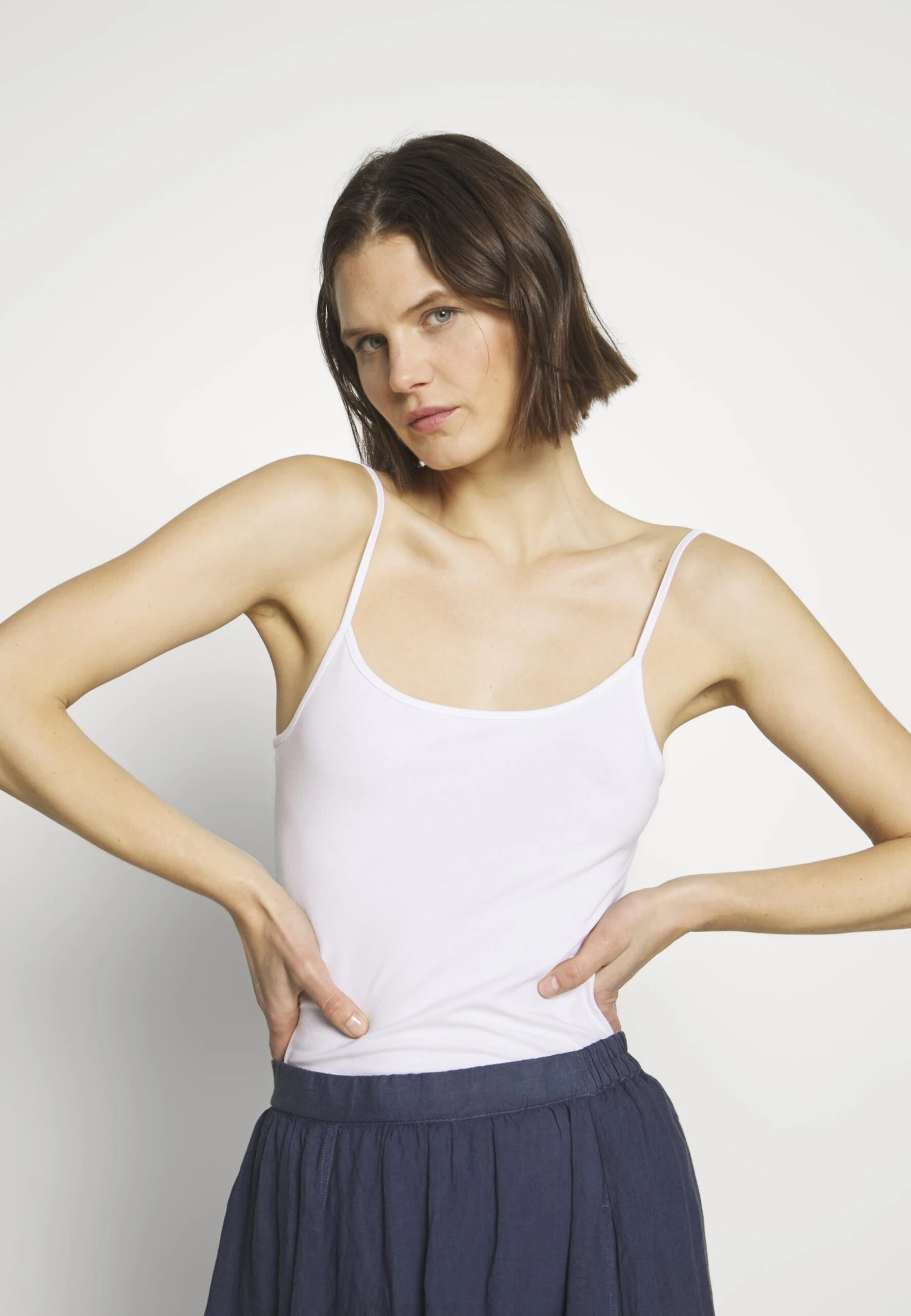 Anna Field 3Er Pack - Débardeur - White/Navy/Light Grey 2 Anna Field 3Er Pack - Débardeur - White/Navy/Light Grey – Image 2