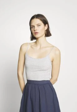 Anna Field 3Er Pack - Débardeur - White/Navy/Light Grey 10 Anna Field 3Er Pack - Débardeur - White/Navy/Light Grey -Anna Field Soldes Boutique 0e2da5d033314ab69bd7b99f581c9dfb