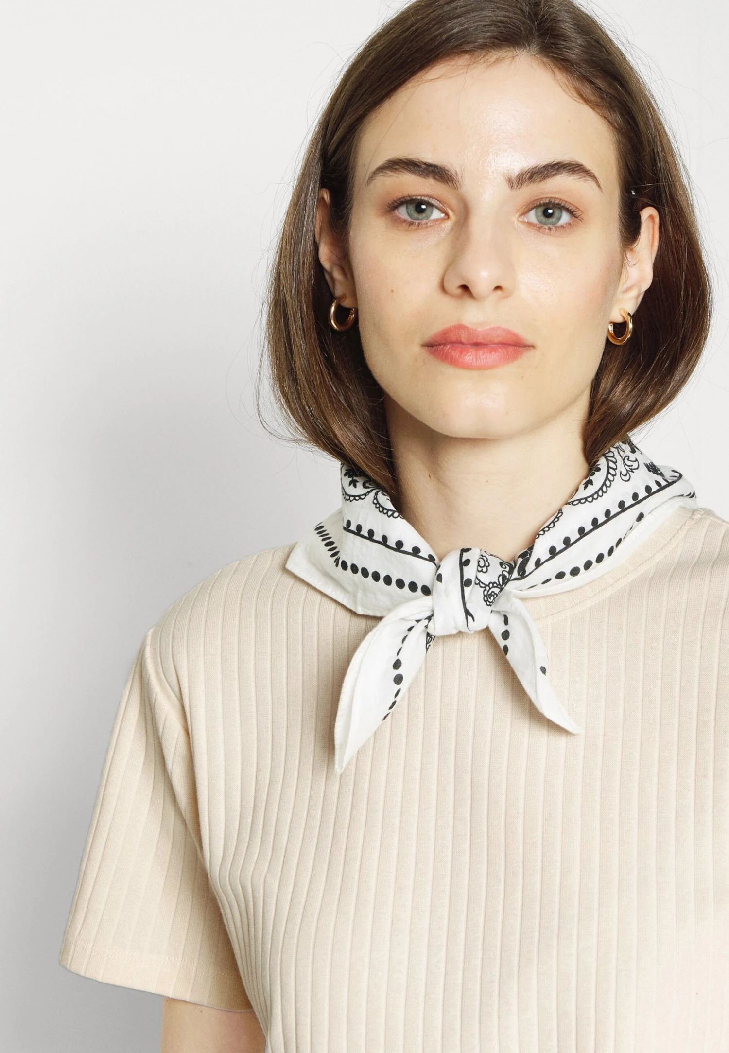 Top Skirt Set - Jupe Crayon - 003 - Off-White 5 Top Skirt Set - Jupe Crayon - 003 - Off-White – Image 5