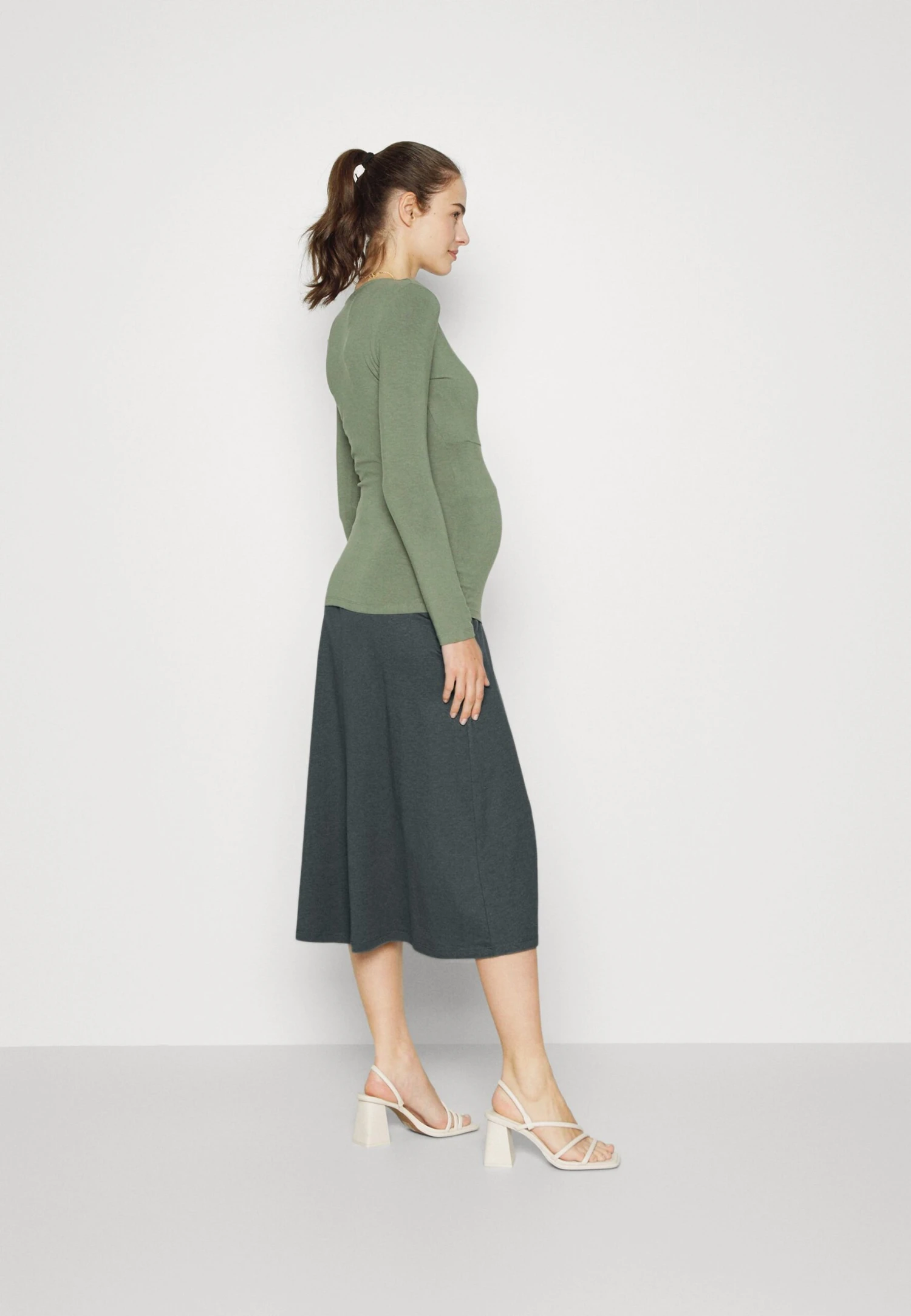 Maternity Basic Midi Skirt - Jupe Crayon - Light Green 3 Maternity Basic Midi Skirt - Jupe Crayon - Light Green – Image 3