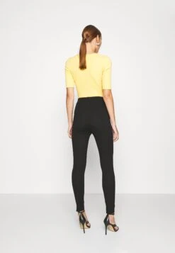 Anna Field Punto Leggings With Button Detail - Legging - Black -Anna Field Soldes Boutique 33f906a6b264471e94805b4626428f72