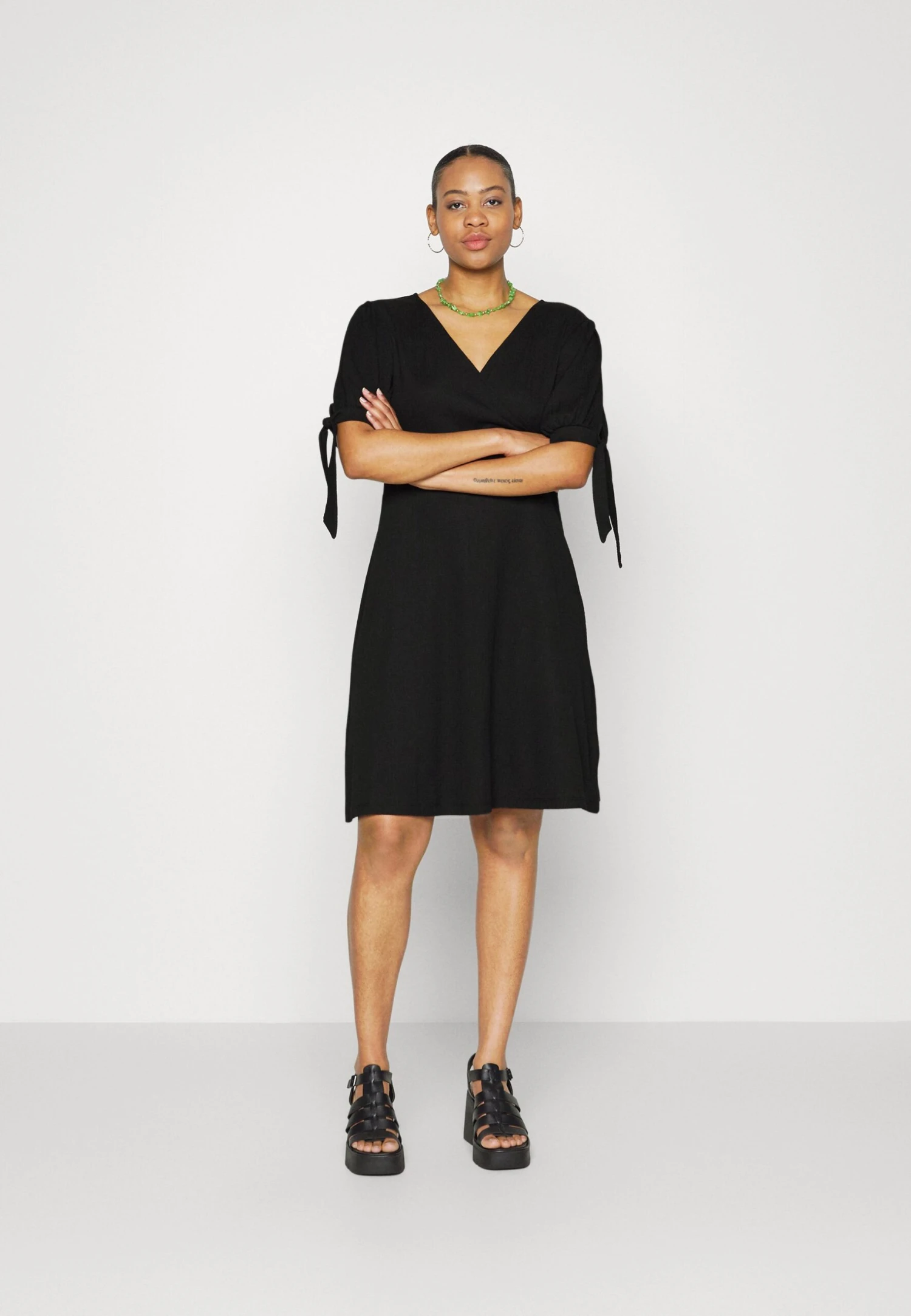 Robe De Jour - Black 2 Robe De Jour - Black – Image 2