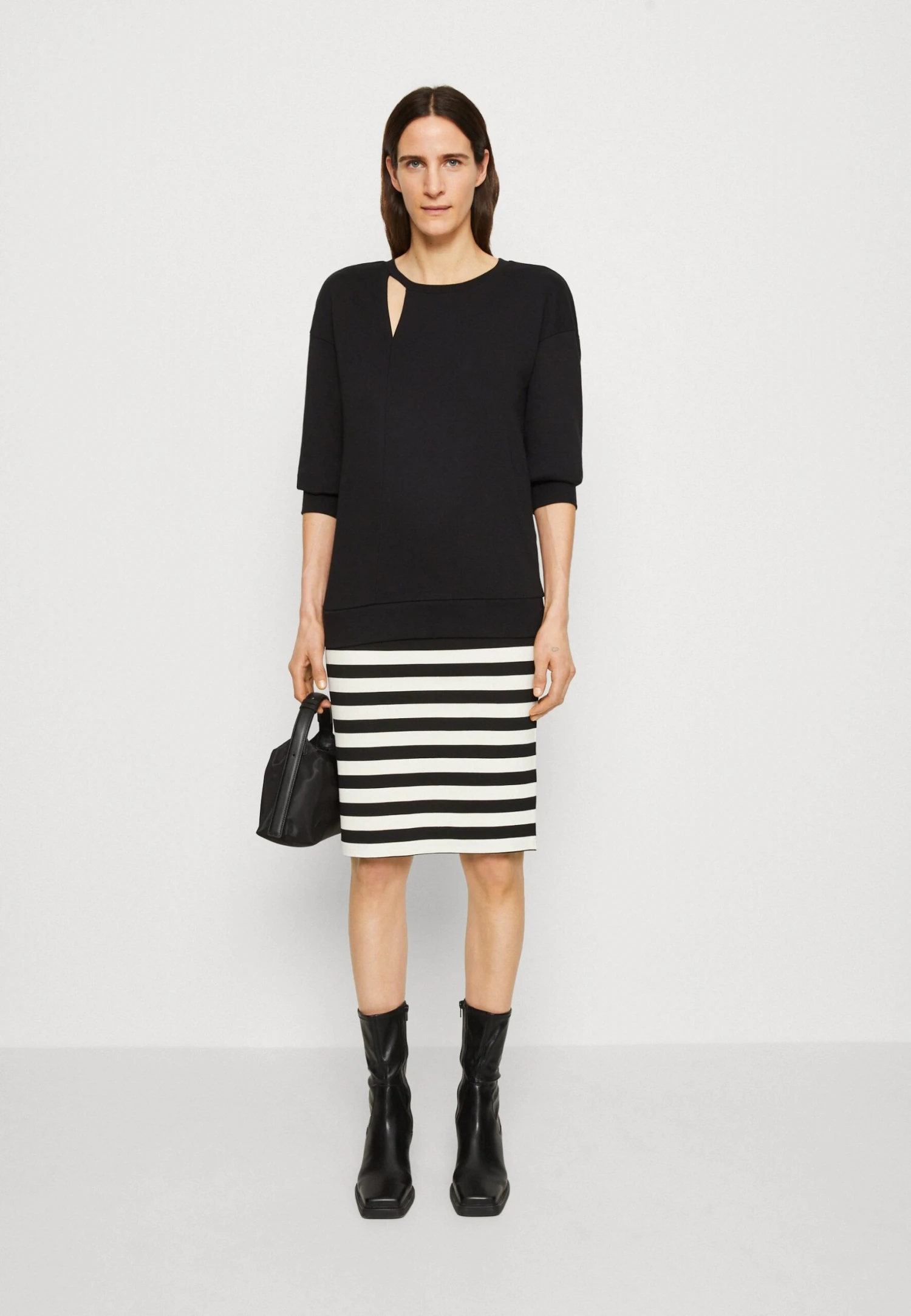 Anna Field Sweatshirt - Black 2 Anna Field Sweatshirt - Black – Image 2