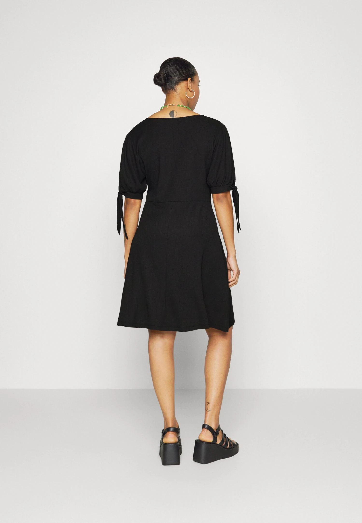 Robe De Jour - Black 3 Robe De Jour - Black – Image 3