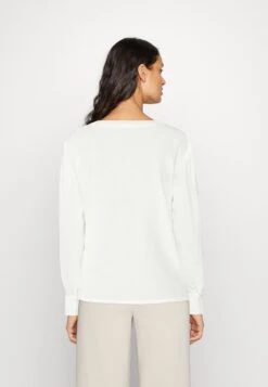 Anna Field Blouse - Off-White 8 Anna Field Blouse - Off-White -Anna Field Soldes Boutique 5711ec937d20423f9d7b661976f616f3