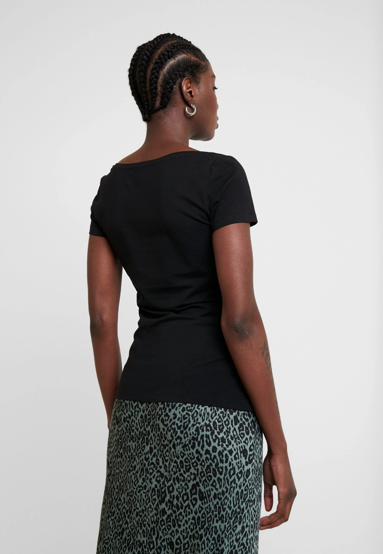 Anna Field 2 Pack - T-Shirt Basique - Black 4 Anna Field 2 Pack - T-Shirt Basique - Black – Image 4