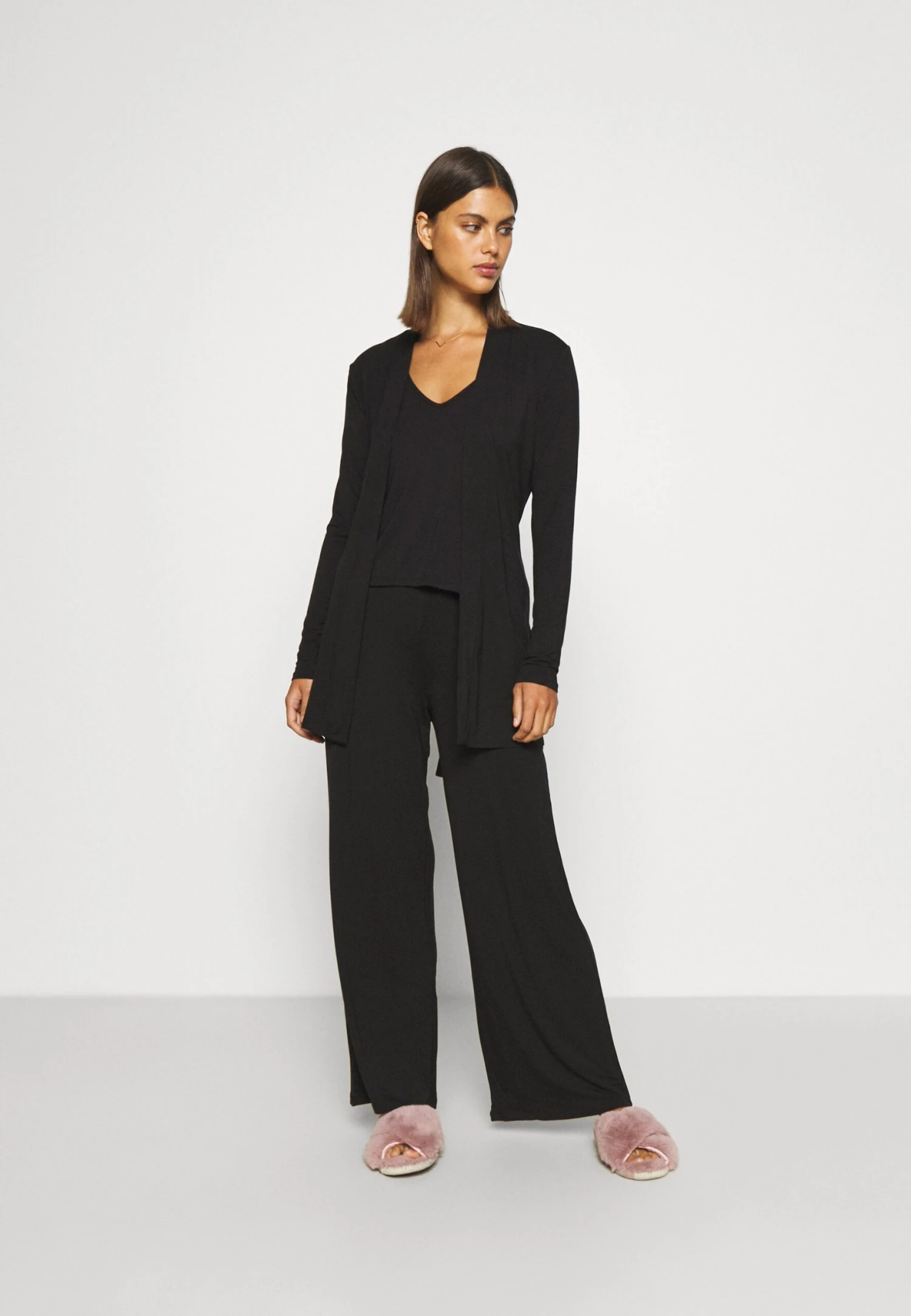 Anna Field 3 Piece Jersey - Pyjama - Black 2 Anna Field 3 Piece Jersey - Pyjama - Black – Image 2