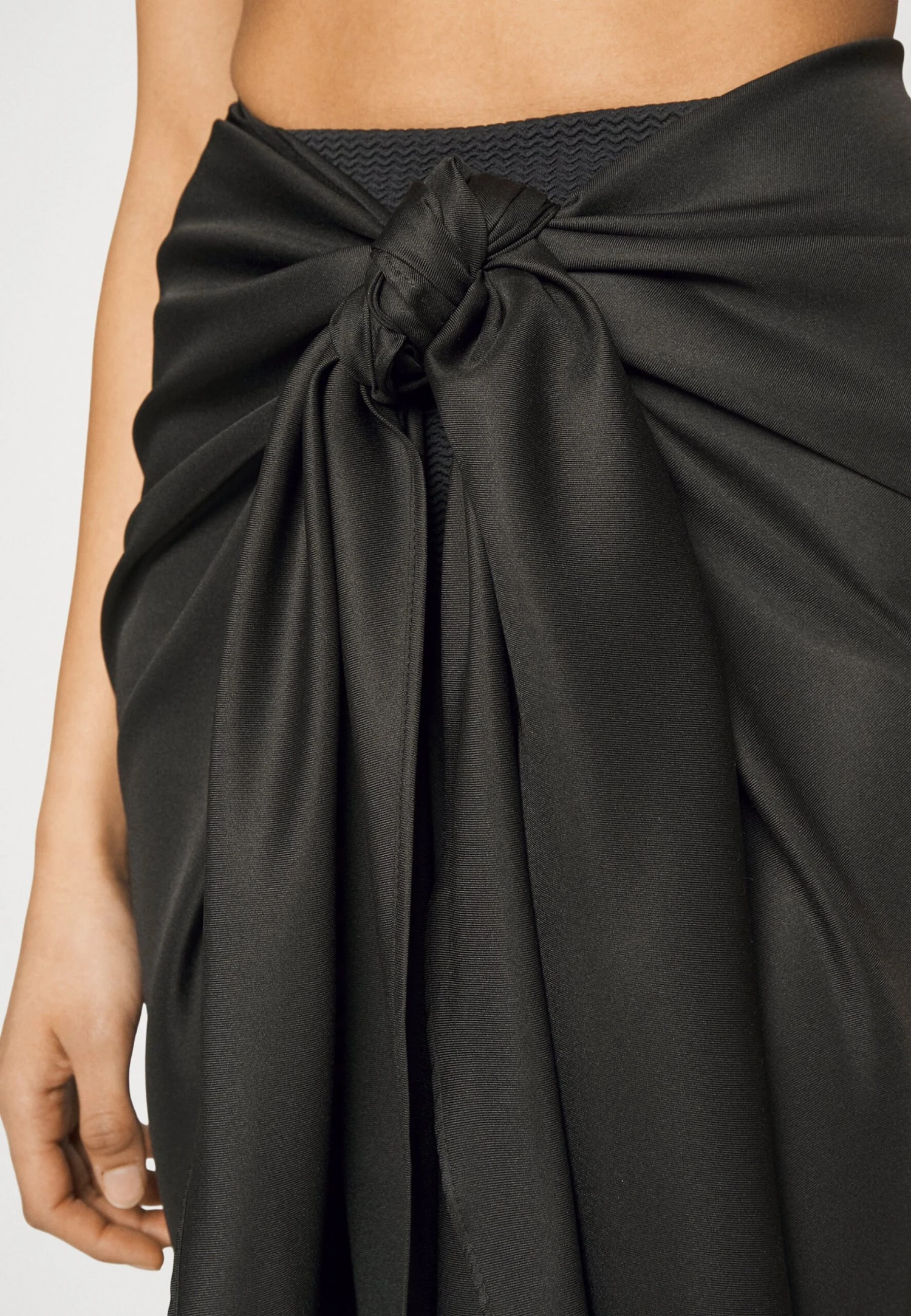 Anna Field Geo Print Sarong / 917 - Multi-Coloured - Jupe Portefeuille - 802 - Black 5 Anna Field Geo Print Sarong / 917 - Multi-Coloured - Jupe Portefeuille - 802 - Black – Image 5