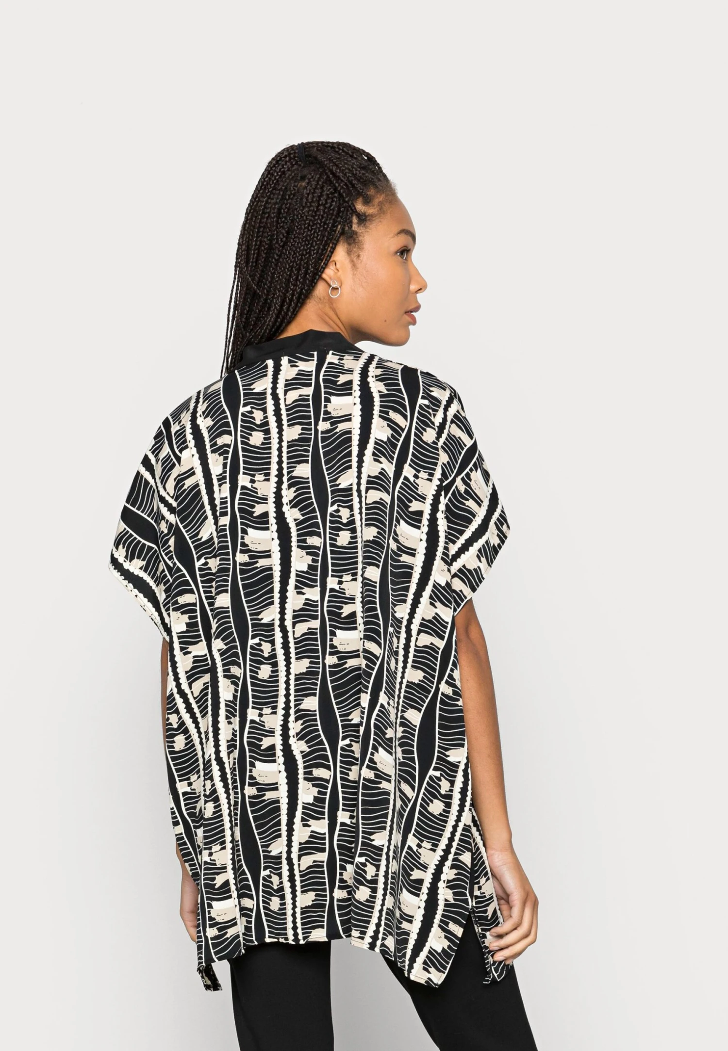 Anna Field Summercape - Tunique - Black 3 Anna Field Summercape - Tunique - Black – Image 3