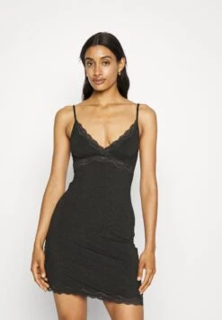 Anna Field 2 Pack - Chemise De Nuit / Nuisette - Black/Grey 9 Anna Field 2 Pack - Chemise De Nuit / Nuisette - Black/Grey -Anna Field Soldes Boutique 8442858fdc724c2aab0b7e433da644aa