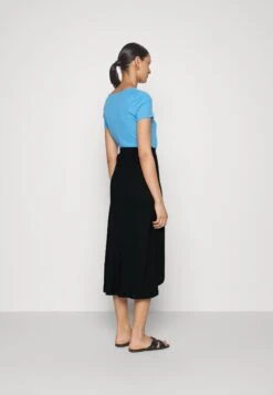 Anna Field Basic Wrap Over Midi Skirt - Jupe Trapèze - Black -Anna Field Soldes Boutique 9580a1d9a4ef4a1194e83a5999c45651
