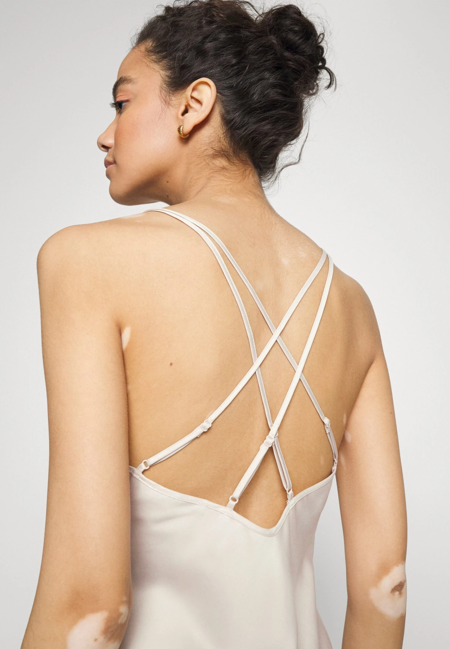 Anna Field Bridal Nightie / 003 - Off-White - Chemise De Nuit / Nuisette - 003 - Off-White 6 Anna Field Bridal Nightie / 003 - Off-White - Chemise De Nuit / Nuisette - 003 - Off-White – Image 6