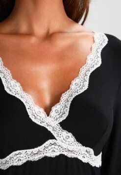 Anna Field Heidi Long Sleeves Viscose Nightdress - Chemise De Nuit / Nuisette - Black -Anna Field Soldes Boutique 9cbb26f39b384778a8a395532fe9436b