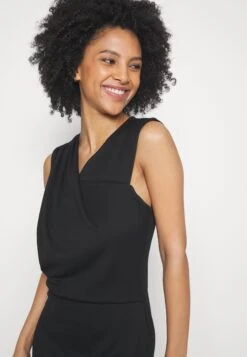 Drapped Neckline Smart Bodycon Sleeveless Mini Dress - Robe En Jersey - Black 9 Drapped Neckline Smart Bodycon Sleeveless Mini Dress - Robe En Jersey - Black -Anna Field Soldes Boutique 9f81155bf87843799042533d6c813969