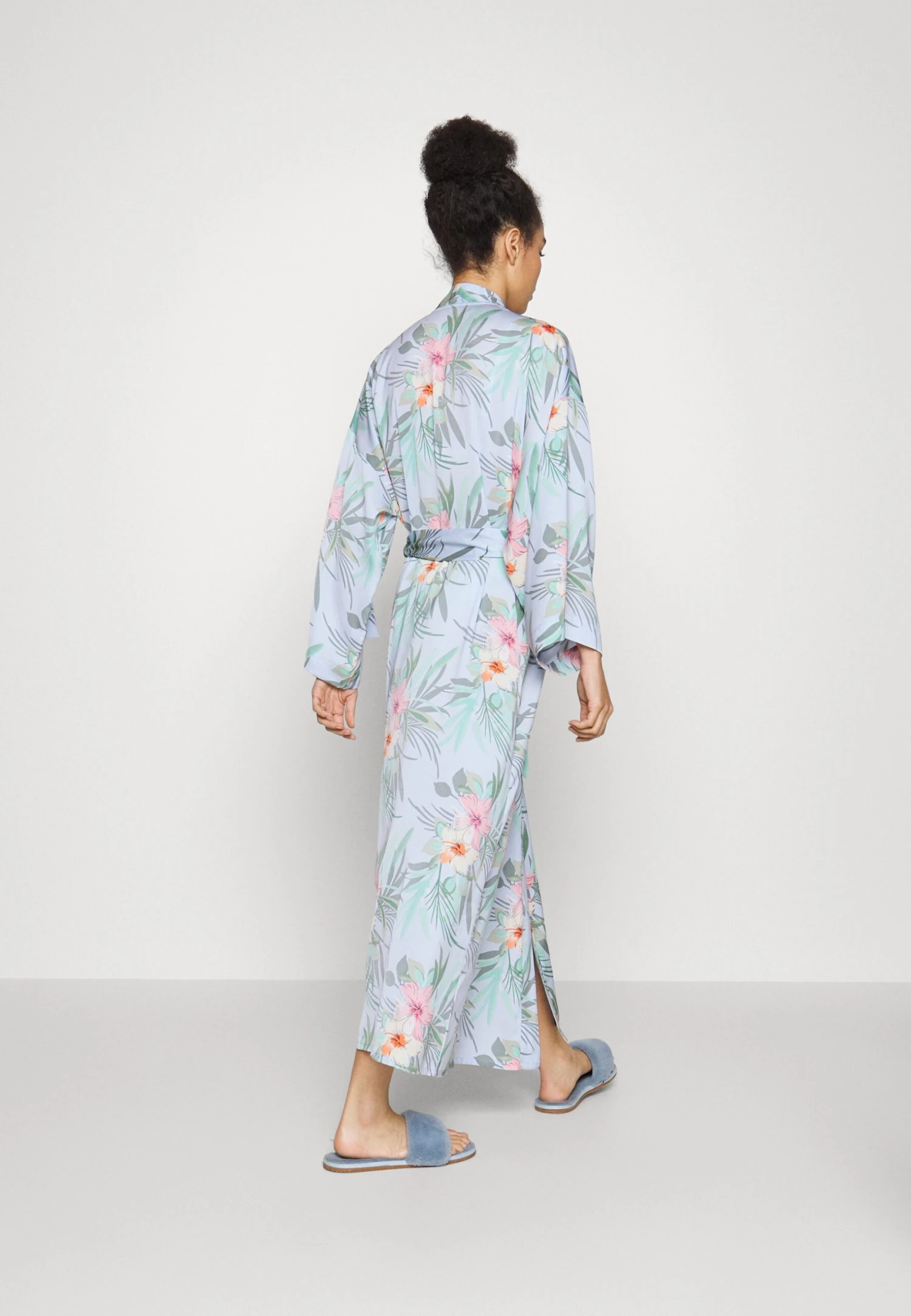Anna Field Floral Robe - Peignoir - Blue 3 Anna Field Floral Robe - Peignoir - Blue – Image 3