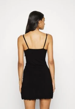 Anna Field 2 Pack - Chemise De Nuit / Nuisette - Black/Grey 8 Anna Field 2 Pack - Chemise De Nuit / Nuisette - Black/Grey -Anna Field Soldes Boutique b8dcbfa7a9e3446889fa9552380b0319