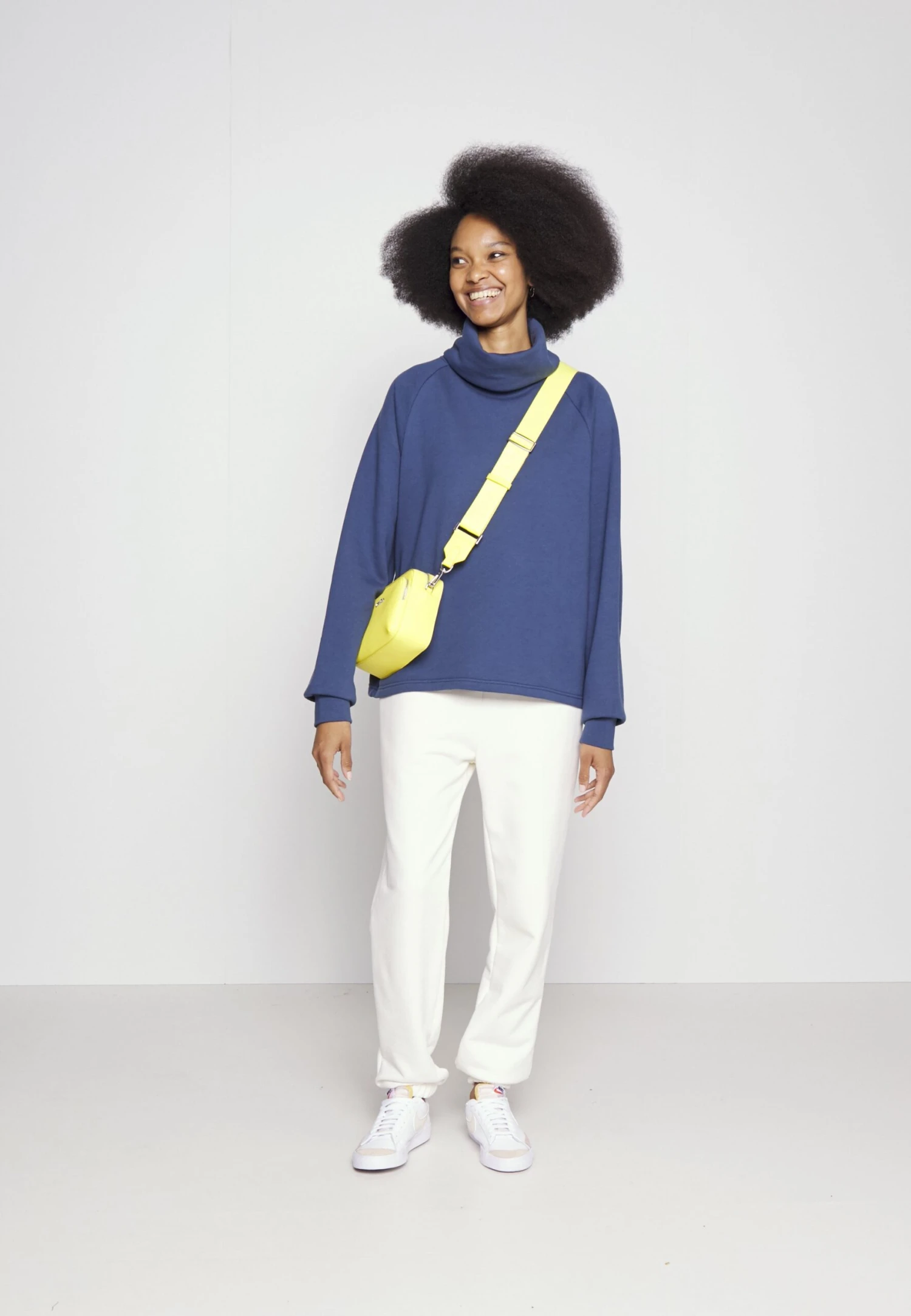 Anna Field Sweatshirt - Blue 2 Anna Field Sweatshirt - Blue – Image 2