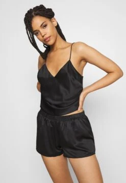 Anna Field Simple Satin Short Set - Pyjama - Black -Anna Field Soldes Boutique bf9abd9ea6a24dcb9383c9f8cd7f5605