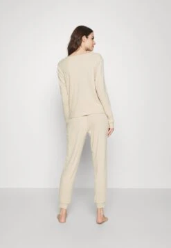 Anna Field Pyjama - Off-White -Anna Field Soldes Boutique c645c44a970a4bc1810f0b9f8efa1e58