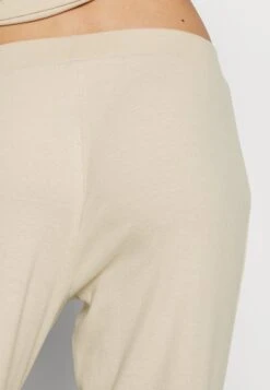 Anna Field Pyjama - Off-White -Anna Field Soldes Boutique d12046b5d132415aa9645e8d17980ce0