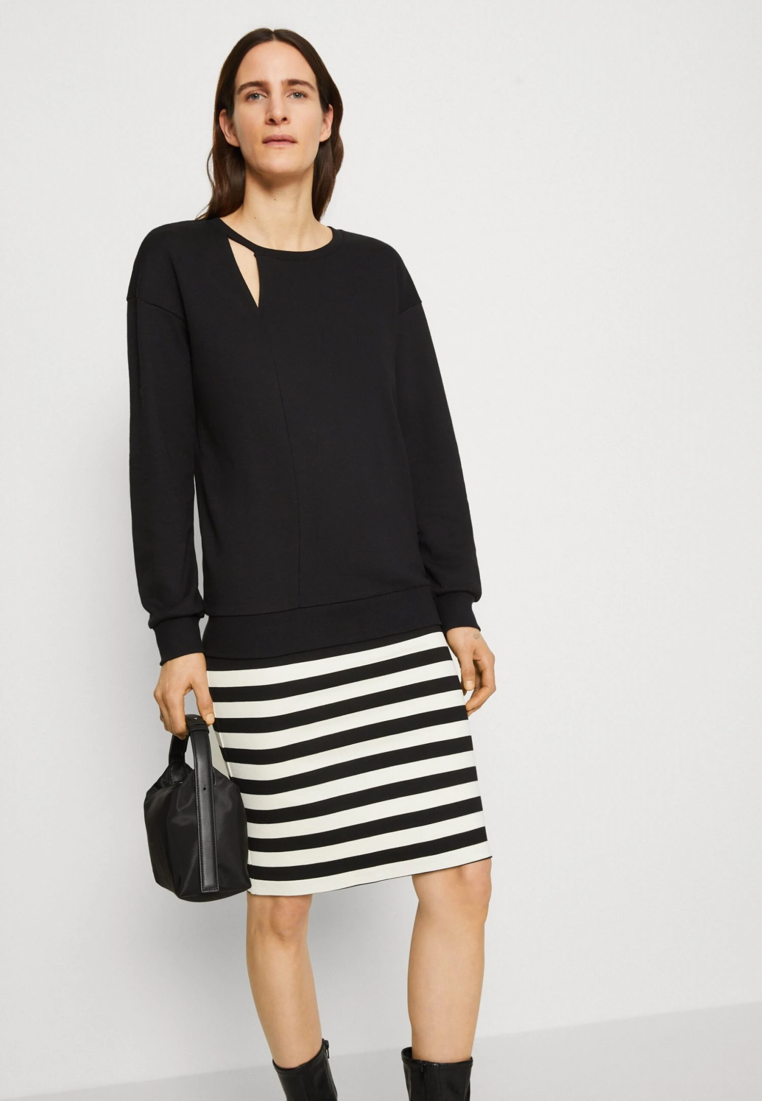 Anna Field Sweatshirt - Black 4 Anna Field Sweatshirt - Black – Image 4