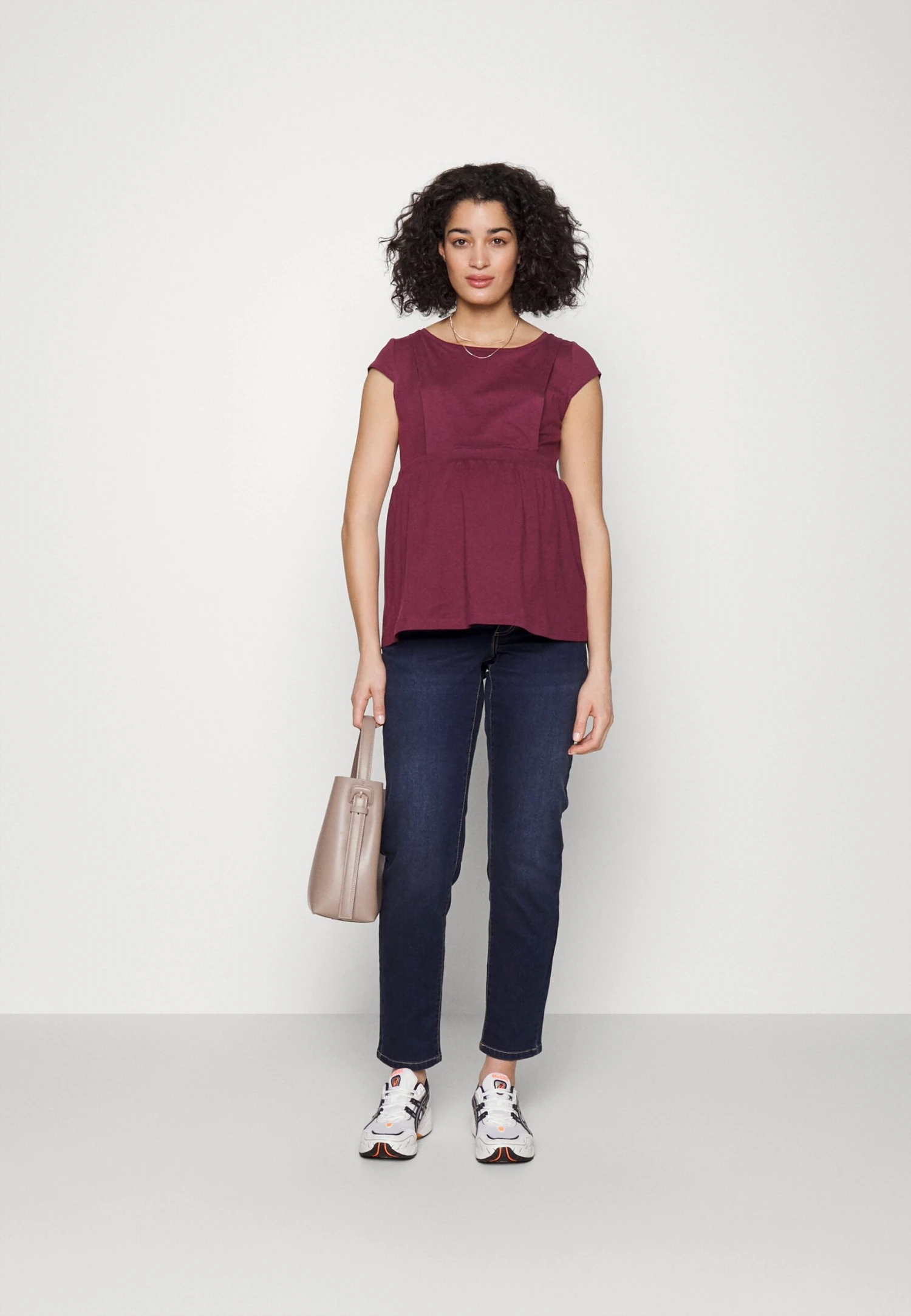 Maternity Baby Doll Nursing Tee - T-Shirt Imprimé - Dark Red 2 Maternity Baby Doll Nursing Tee - T-Shirt Imprimé - Dark Red – Image 2