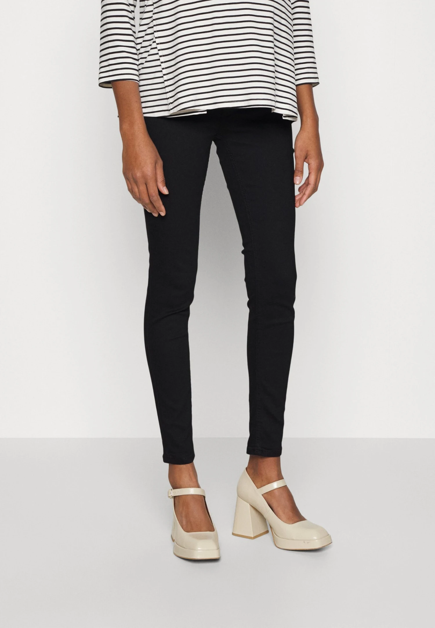 Jeans Skinny - Black 1 Jeans Skinny - Black