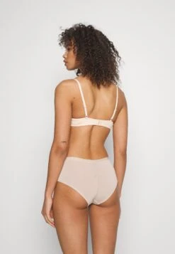 Anna Field 3 Pack - Soutien-Gorge À Armatures - Nude - 916_Black - 802_Pink - 402 10 Anna Field 3 Pack - Soutien-Gorge À Armatures - Nude - 916_Black - 802_Pink - 402 -Anna Field Soldes Boutique f654968d8e45451b961ac5396ffce460