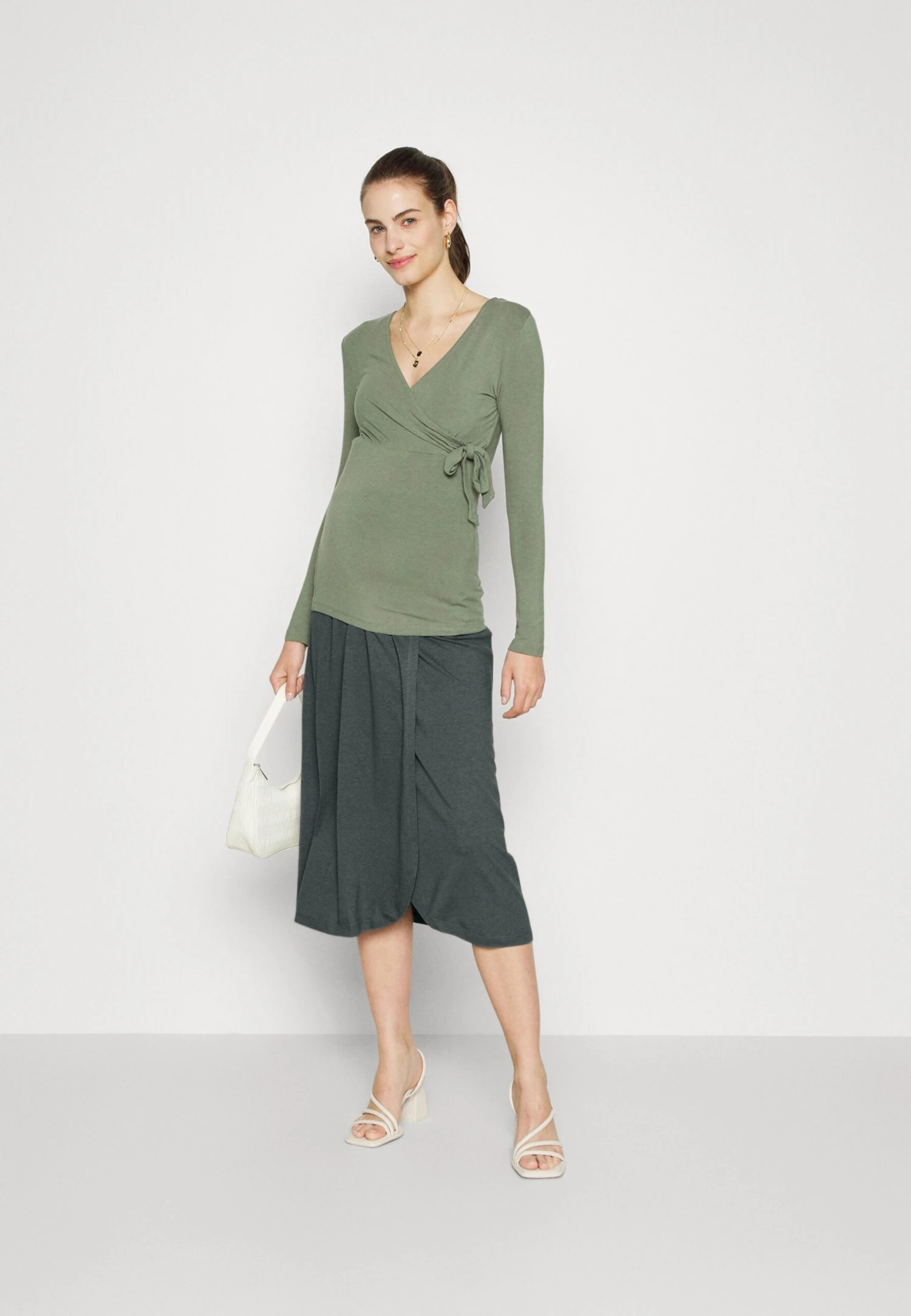 Maternity Basic Midi Skirt - Jupe Crayon - Light Green 2 Maternity Basic Midi Skirt - Jupe Crayon - Light Green – Image 2