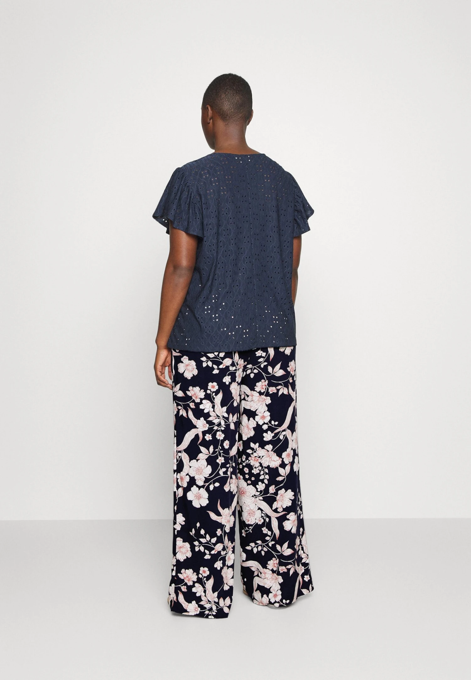 Pantalon Classique - Multi-Coloured/Off-White 3 Pantalon Classique - Multi-Coloured/Off-White – Image 3